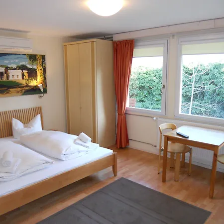Quartier Sanssouci بيت شباب *