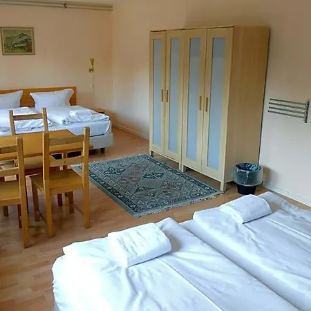 Quartier Sanssouci Hostel *