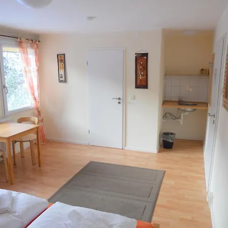 Hostal Quartier Sanssouci *